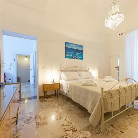 Palazzo Del Corso * Ostuni